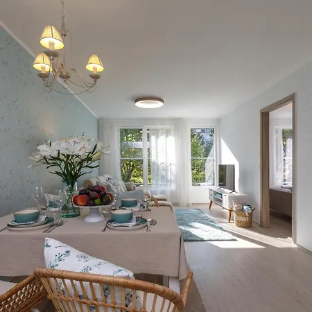 Veronikapartman - Brand New & Cozy - With Underground Garage Daire