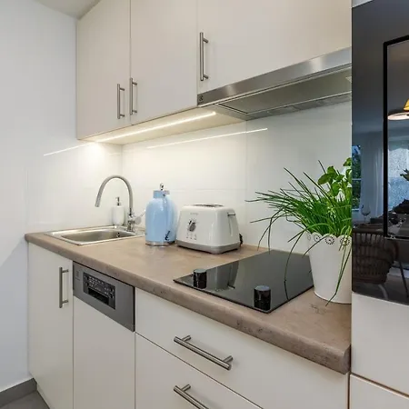 Daire Veronikapartman - Brand New & Cozy - With Underground Garage *