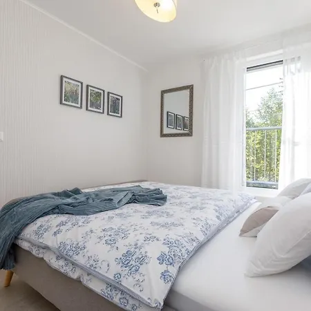 Veronikapartman - Brand New & Cozy - With Underground Garage Apartment Heviz