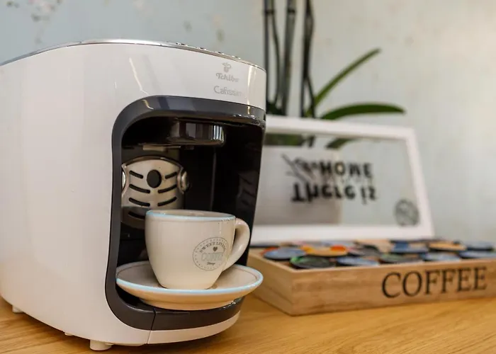 Veronikapartman - Brand New & Cozy - With Underground Garage Apartament