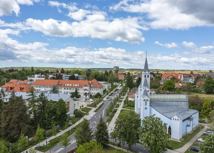 Veronikapartman - Brand New & Cozy - With Underground Garage Apartament *