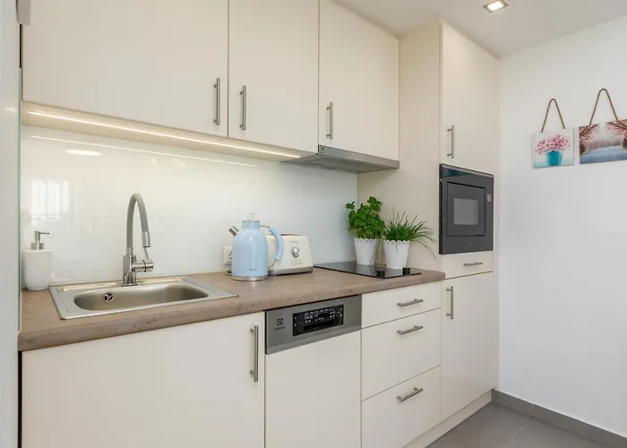 Veronikapartman - Brand New & Cozy - With Underground Garage * ヘーヴィーズ